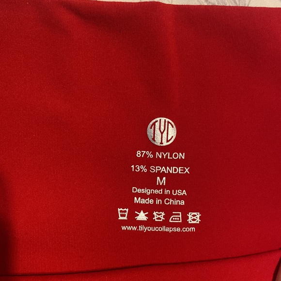 TYC-Til You Collapse Resilient Scrunch Leggings - Red - Picture 2 of 3